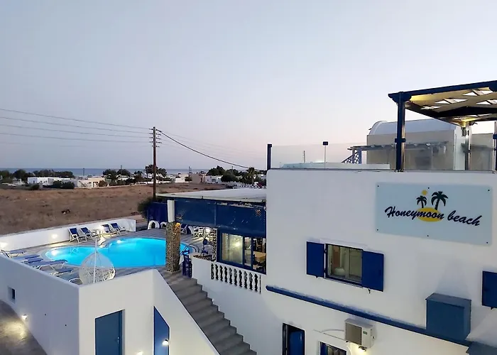 Honeymoon Aparthotel Perivolos (Santorini)