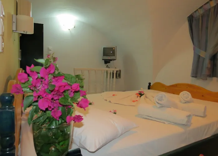 Aparthotel Honeymoon 4*