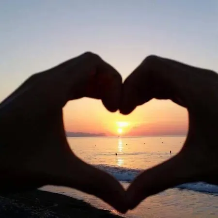 Honeymoon 4*