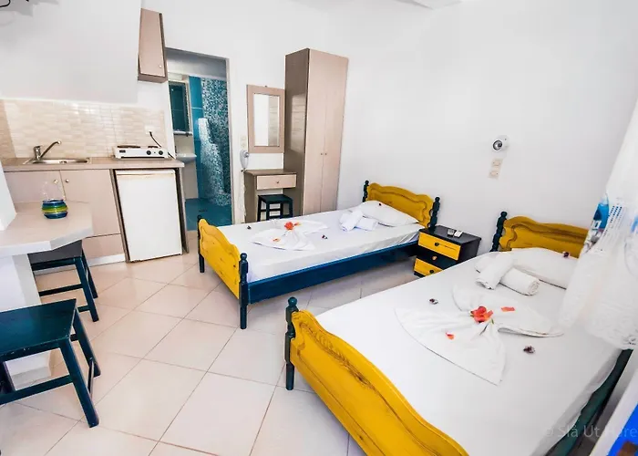 Honeymoon 4* Perivolos (Santorini)