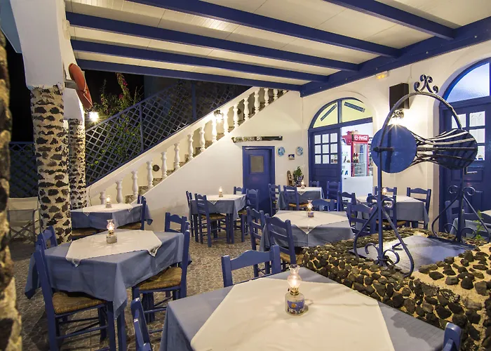 Honeymoon Perivolos (Santorini)