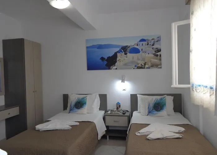 Honeymoon Lägenhetshotell Perivolos (Santorini)